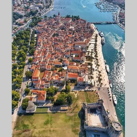 Oleandar Apartment Trogir Exterior photo